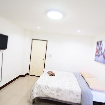 Bed and Breakfast Banmeesukko Phitsanulok Exterior foto